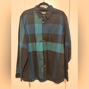 Burberry Men’s Check Plaid Button-Up Shirt – Classic Style